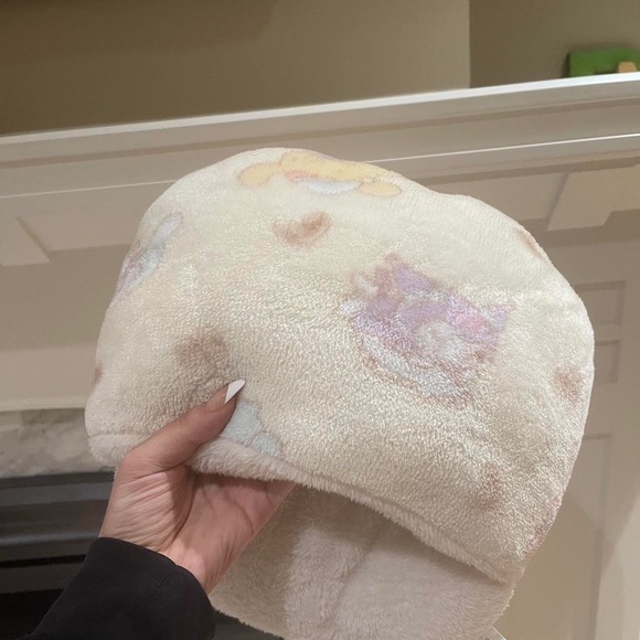 ☆ SANRIO plushie feet warmer ☆ - Picture 2 of 7